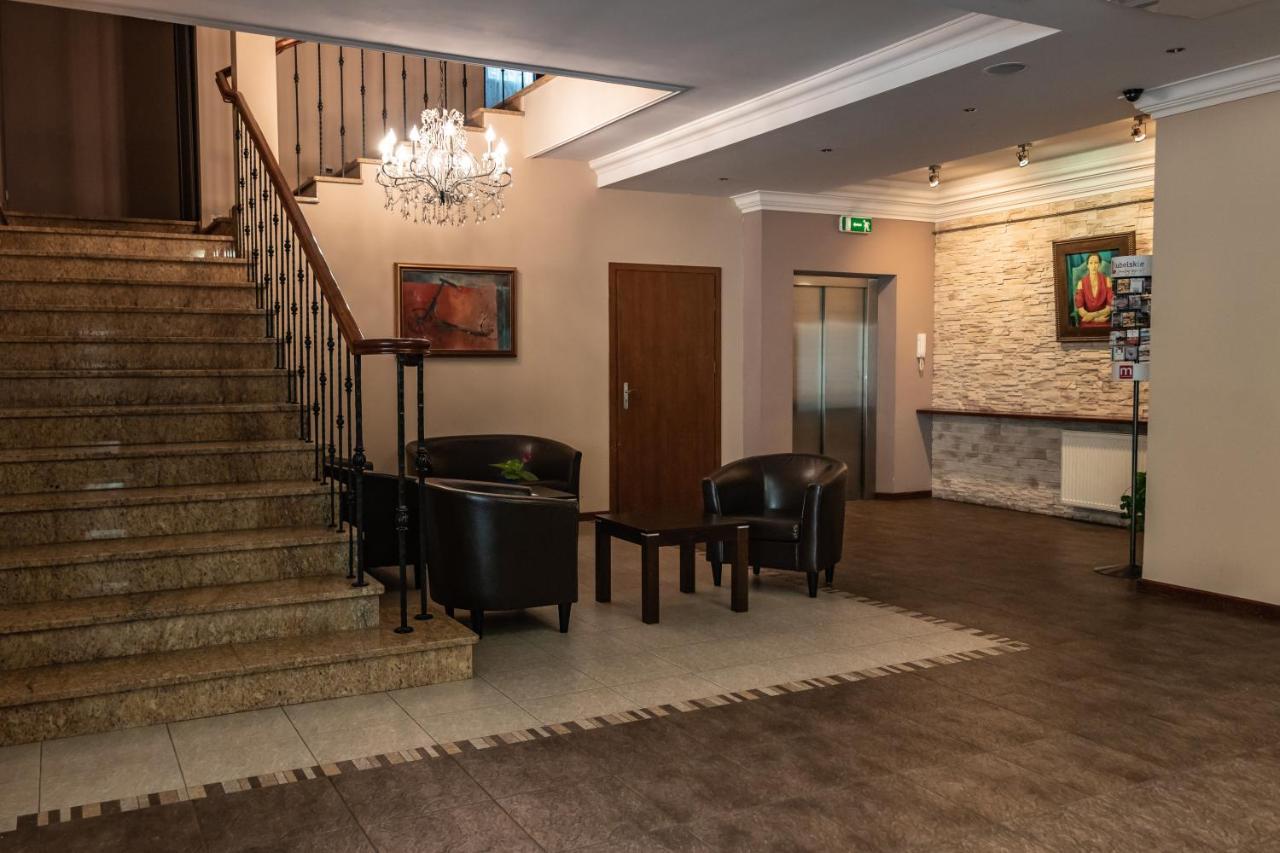 Prima Aparthotel Puławy Екстериор снимка